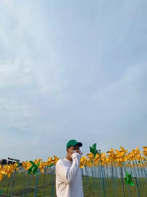 이뻐요 리브랜드는 첨 사보는데 아이보리모자도 시켰습니다 포인트주기 좋을것같아요