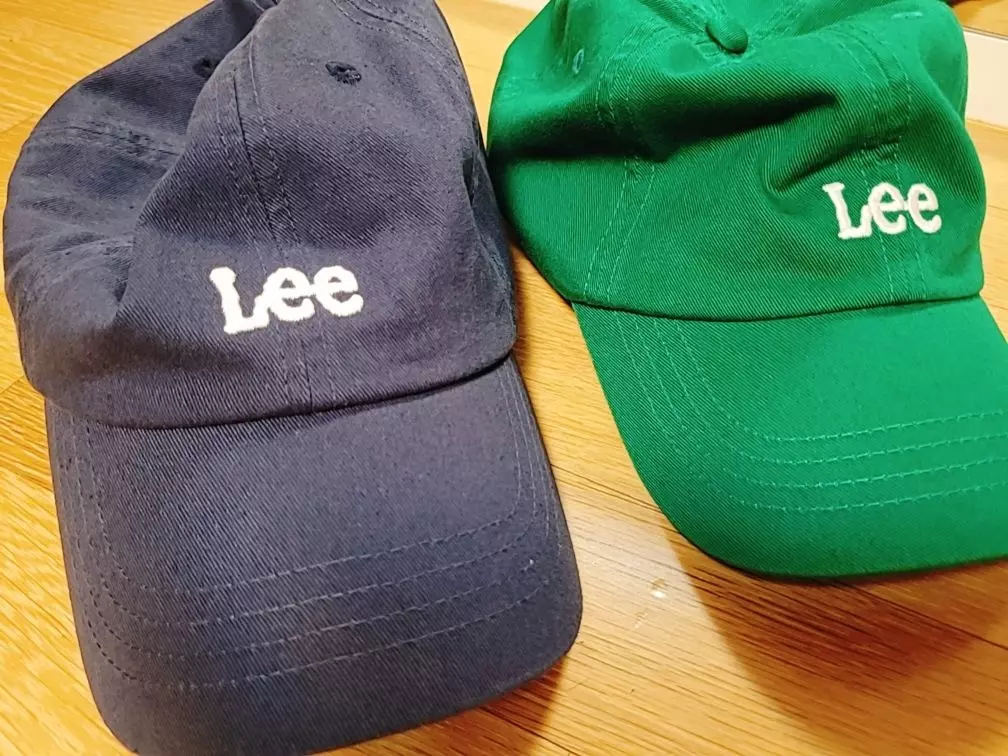 색상이 쨍하게 나왔지만사진보단 찐한 그린컬러에요!;)포인트가 되고 요새 그린그링하게