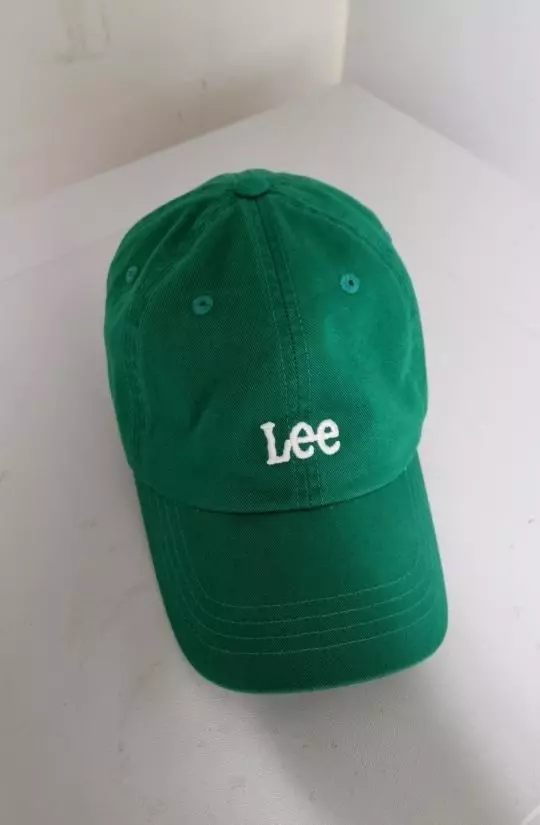 모자 사이즈 조절하기도 편하고 핏도 이쁜거 같아서 매우 만족합니다.