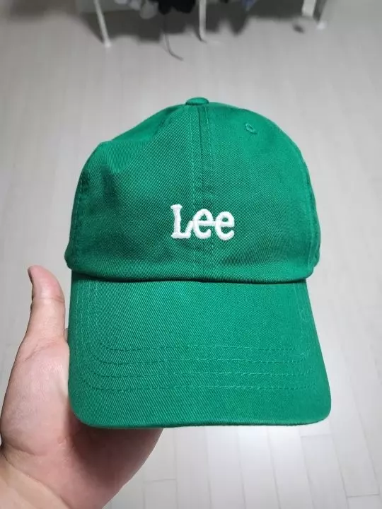 색깔도 너무 이쁘고 포인트 주기 너무 좋습니다 ㅜㅜ 완전 추천!!!