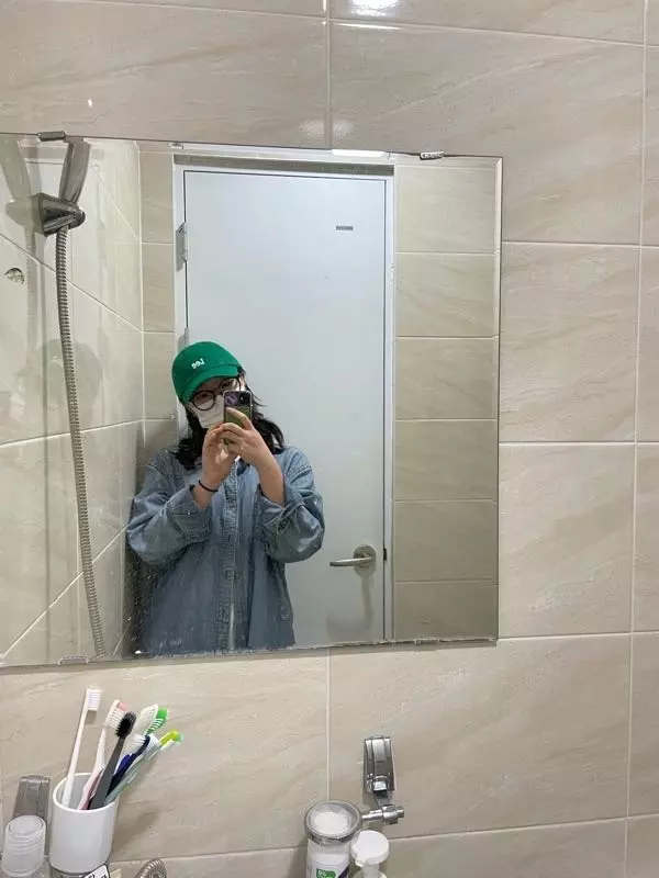 색완전 쨍하고ㅠㅠ녹색어머니 같다고 했지만 저는 엄청마음에 들어요 포인트 주기도좋고