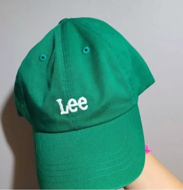 색감이너무예뻐서 사계절모두착용가능할거같아요