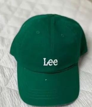 개힙해요 무채색 옷을 좋아해서 옷장엔 대부분 흰색,검은색 옷들 뿐인데 심심한 코디에