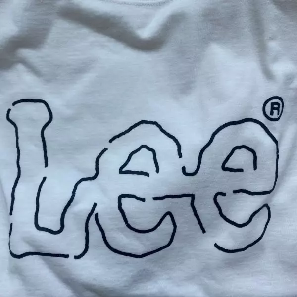 길이는 괜찮은데팔이 너무 커요그래도 예쁘니까..