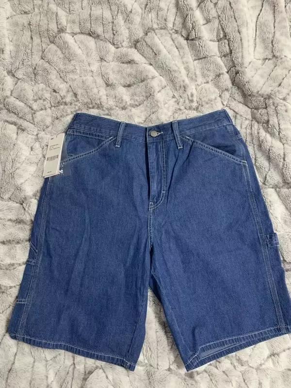 얇고 부드럽고 시원해요!디자인이 넘 귀여워서 신랑이랑 같이 입고싶었는데 작은사이즈