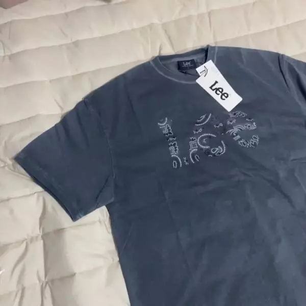 길이감이 아쉽지만이쁩니다.다른컬러도 구매하고 싶어요!