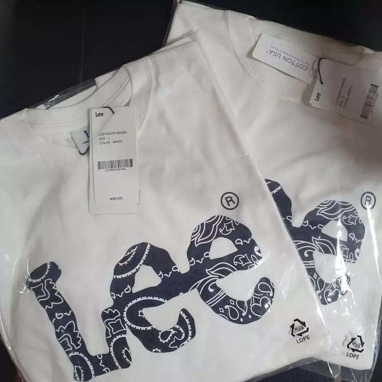 lee부분  반다나모양이라 유니크하고 너무예뻐용