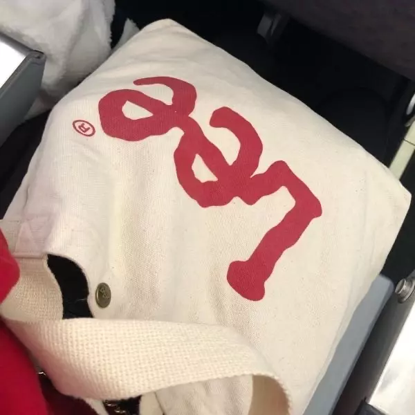 사이즈 클 줄 알았는데 생각보다 아담했어요. 오히려 좋아.. 잘 사용하구 있습니다