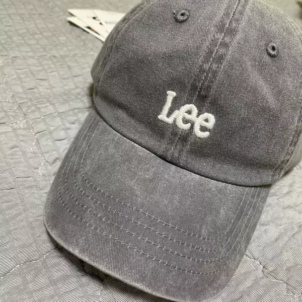 색감이 너무 마음에 들어요! 차콜색 사고 싶어서 엄청 찾다가 기다려서 받았는데 너무 