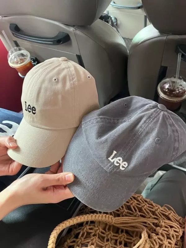 대일리로 쓰기 좋아요모자가 이쁩니당 다른색도 구매 예정!
