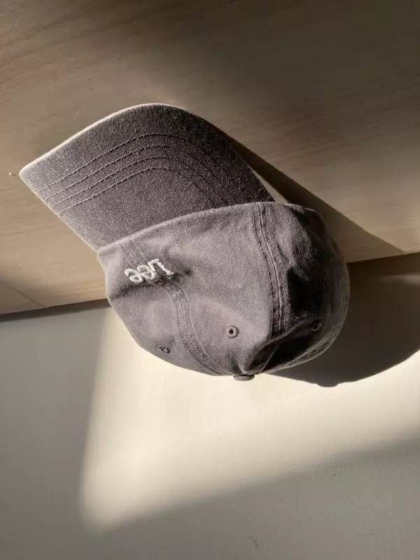 회색 모자 고민되시면 이거 사면 델 거 같아요 예쁘고 예쁩니다