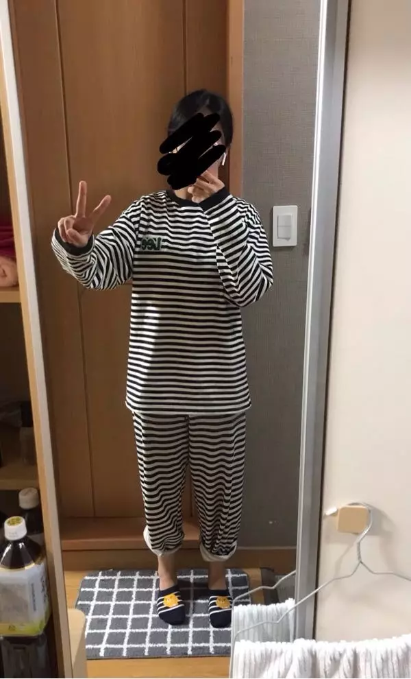 처음에 빨간색 사고 너무 마음에 들어서 또 샀어요 그냥 입어도 예쁜데 레이어드로 입어