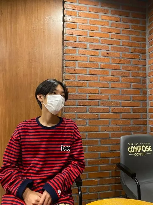 되게 포인트 주기 좋고 컬로매치도 어렵지 않아서 괜찮은거 같아요 캐쥬얼로도 뺄 수 있