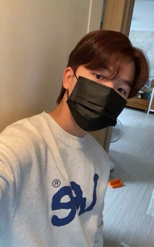 원리 리 라는 브랜드를 좋아했었는데 맨투맨이 너무 깔끔하고 남친룩이랑 데일리룩으로