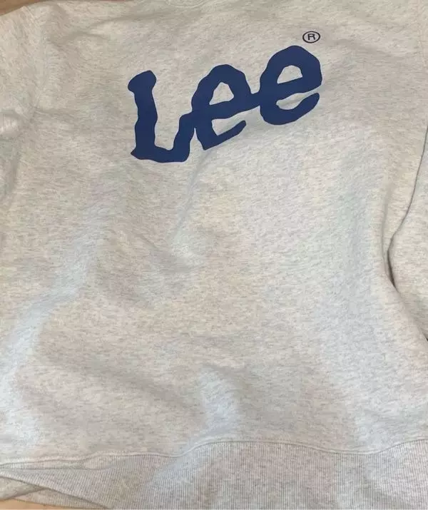 생각했던 핏이 아니라 좀 뚱뚱해 보여요 완전 일자핏이에요 ㅜ̊̈