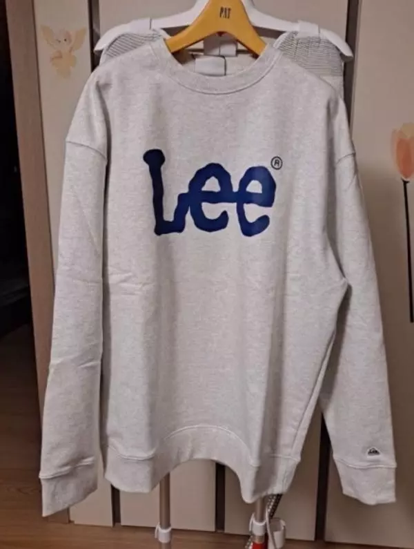 배송도 빠르고 원단도 좋아서 자주 입을거같아요