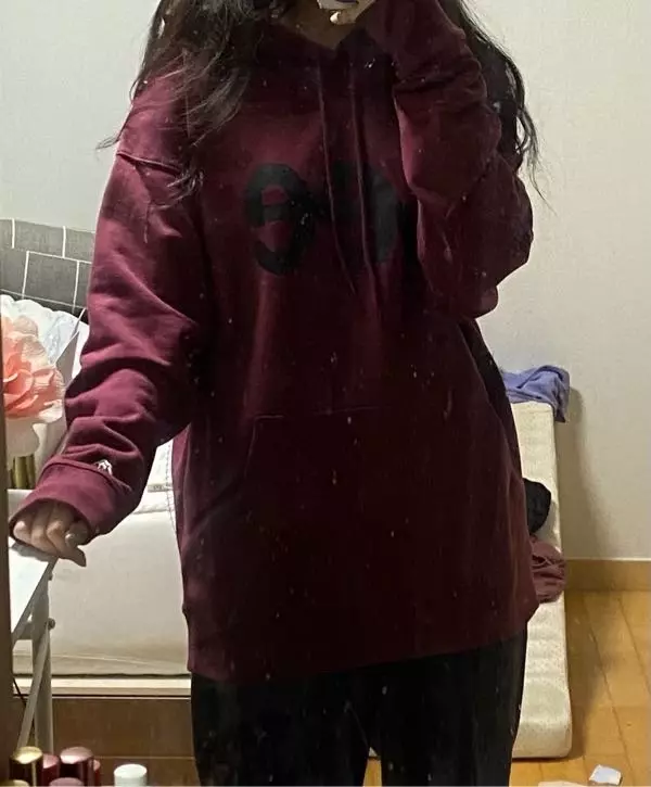 생각보다 색도 너무 예쁘고 핏도 너무 예뻐요! L사이즈살까 고민하다가 M사이즈 샀는데