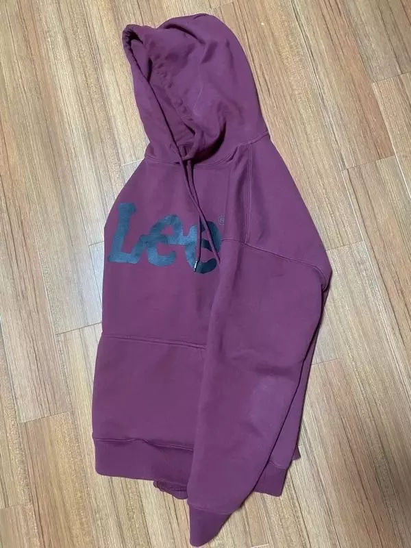 정핏으로 좋고 잘산듯합니다 색도 예뻐요 팔목에 포인트있는줄 몰랐는데 참고하세요