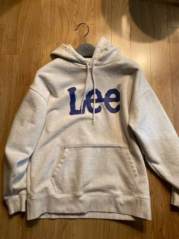 색감 쉐입 사이즈 다 너무 맘에 들어요.재질도 좋아서 봄 가을에 자주 입을것 같아요좋