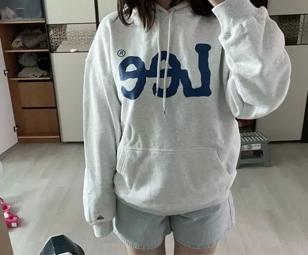 안감은 부들부들하고 나름 두툼해요 그리고 소매 패치가 존귀입니다