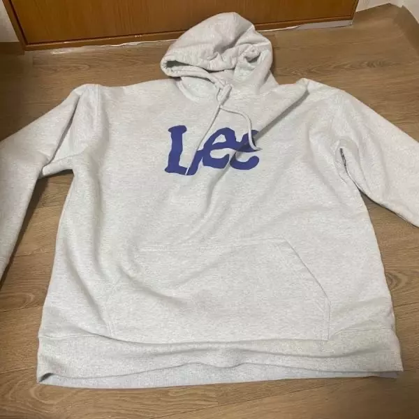 귀엽고 막 입기 좋아서 잘 입고 다니고 있어요 맘에 듦!!