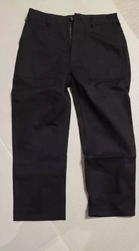 176 기준으로 기장이 조금 짧습니다신발 신으면 그래도 핏 이쁘게 나와서 문제는 없습니