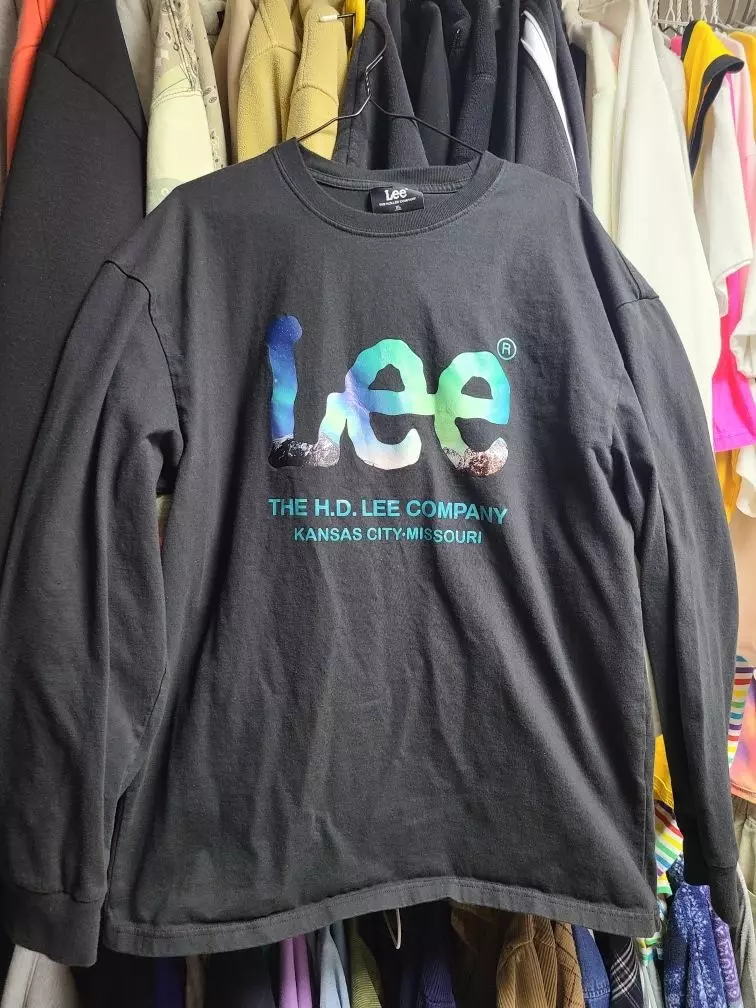 사이즈가 더 크길 바랬는데 생각보다 딱 맞아서 놀람