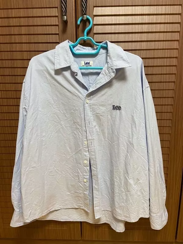 와이프가 입는다고해서 샀는데 맘에 들어 하네요 160여자 낭낭한 오버핏 나옵니다