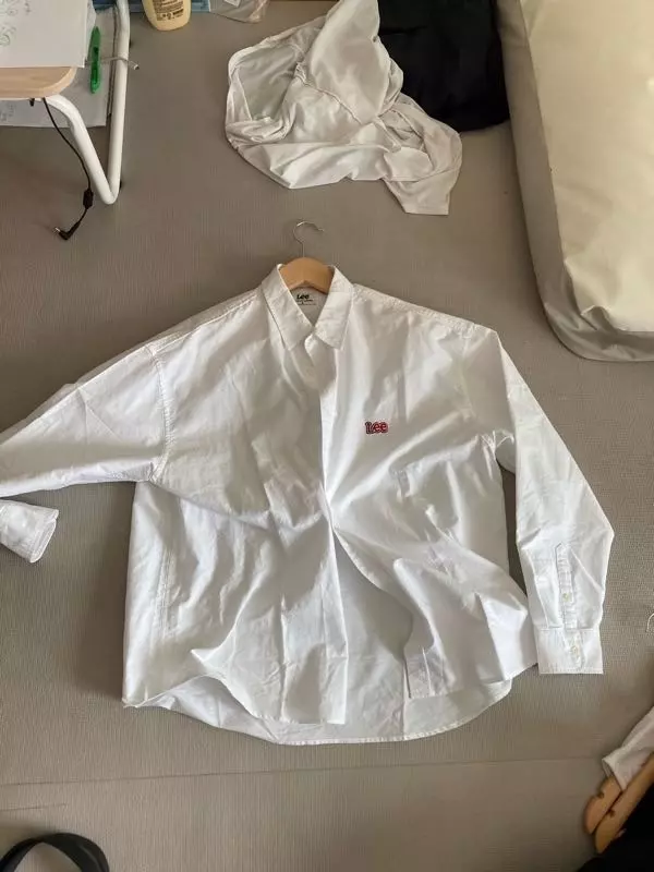 귀여운 lee로고와 크롭한 기장감원단 느낌도 고급스러워 입기 좋음