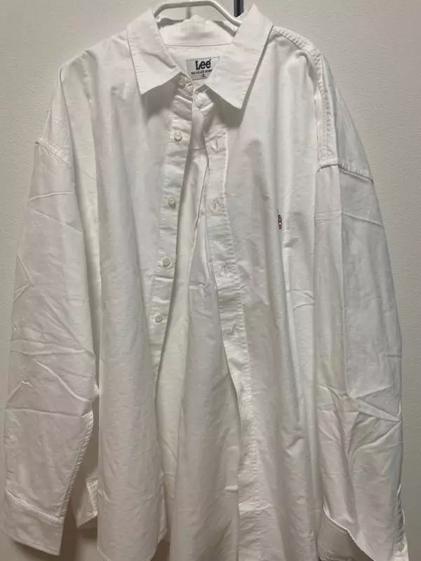 탄탄하고 좋아요!!! 핏 예쁜 오버핏입니다오래 입을 수 있는 소재에요