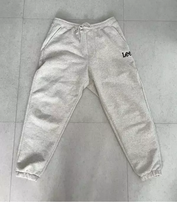 공용이라 클거같아서 에스 주문했는데넉넉하고 색깔도 너무 이쁘고후기에 핏이 예쁘다고