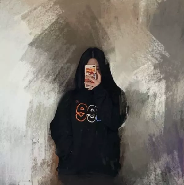 진짜진짜 너무 예뻐요 사진도 진짜 잘나오구요 안에 재질도 좋아서 아무데나 막 입을 수