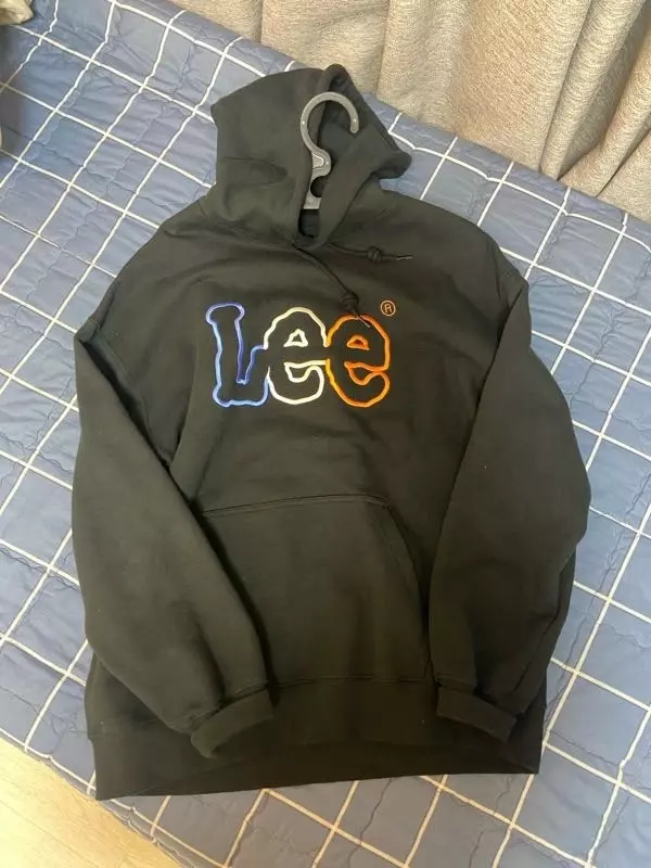 사이즈때문에 걱정햇는데 낙낙하니 편하네용~좋습니다