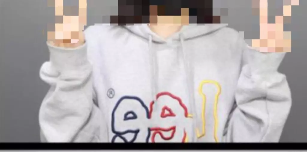 로고 너무너무 귀엽고 알록달록해서 입으면 기분이 좋아져요 ! 오보핏으로 입으려고 m 