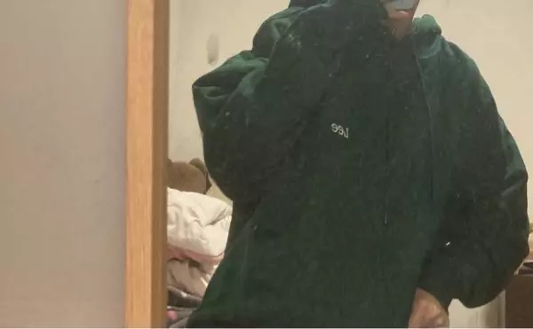 오버핏! 평소 S사시는 분들 엠 사십셔 초록계열이면 눈돌아가서 사는데 색 이뻐요 무난