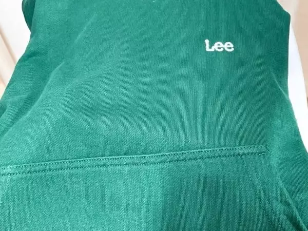 티셔츠는 105, 셔츠도 105로 보통 입는 편인데Lee 후드티는 오버핏으로 나와서L(라지)로