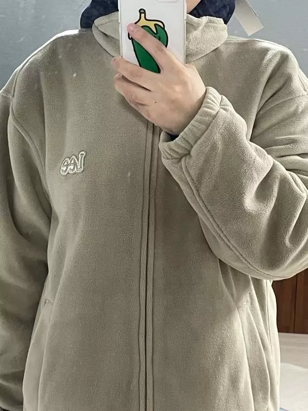 팔길이가 좀 긴 것 빼고는 다 좋아요 기장도 적당하고 로고도 귀엽습니다