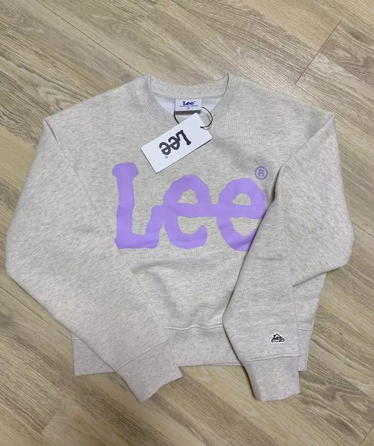 색도 맘에들고 넘넘 귀엽고 예뻐요!구매하길 잘 한 것 같아요!