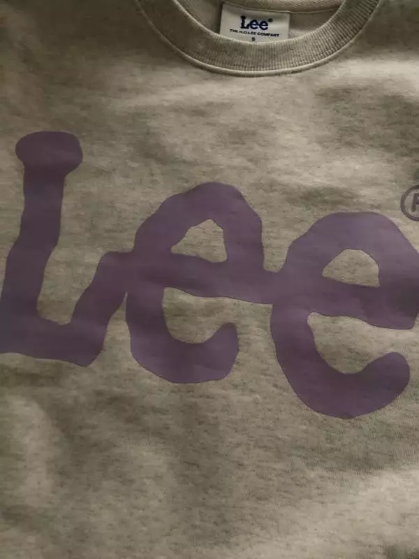 이쁘네요  ~~ 지금은 좀 더울거 같아요~~마음에 듭니다~~;;