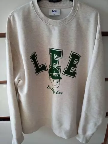 M도 괜찮았을 거 같아요프린트도 예쁘고 좋아요