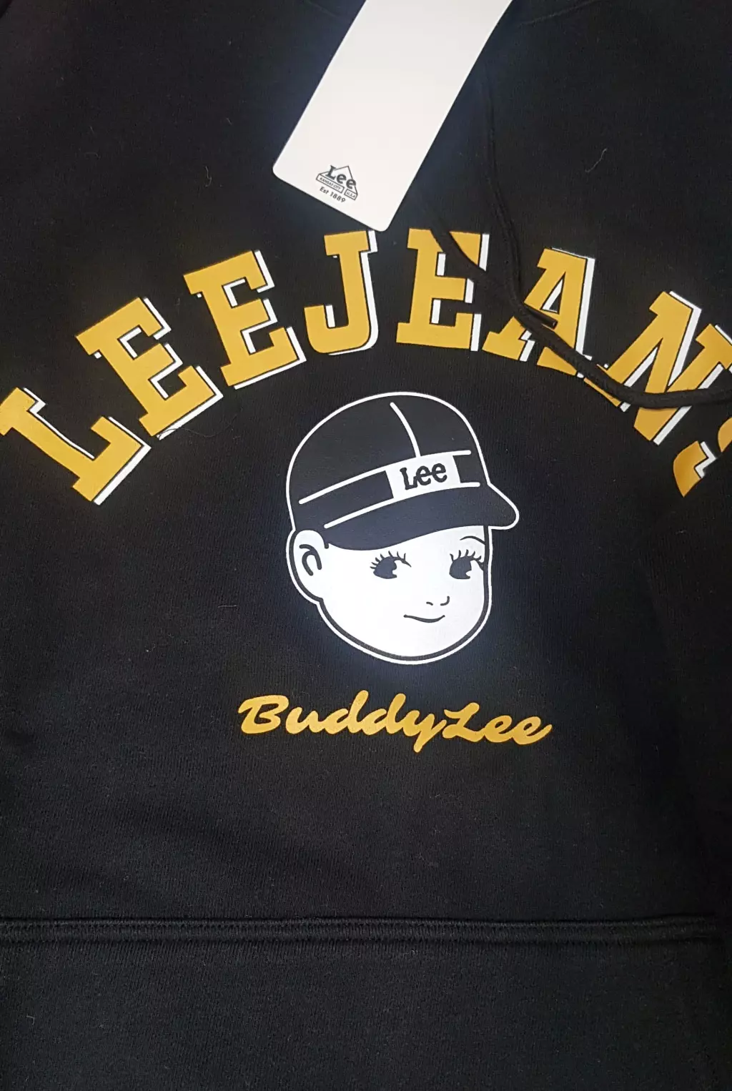 상세사진과 동일하고 안감기모로 한겨울에도 따뜻하게 잘 입어질듯합니다