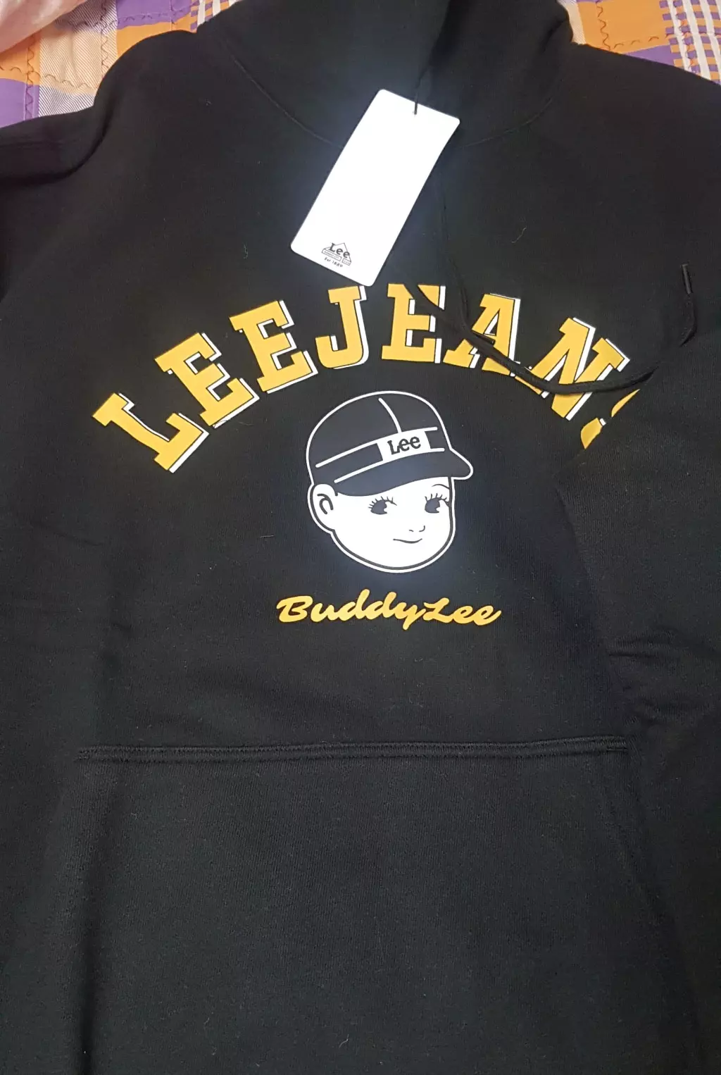 상세사진과 동일하고 안감기모로 한겨울에도 따뜻하게 잘 입어질듯합니다