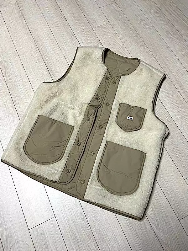 색감이 너무 이뻐용딱 마음에 듭니당 ㅎㅎ품이 조~금 큰거같은데 마음에들어용~