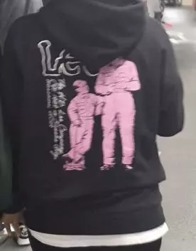 디테일 이나 나염 ,원단모두 사진과 같아서 딸이 너무 만족스러워하네요  도착하자마자