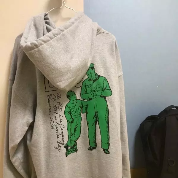 모자 모양은 마음에 안들었지만 그래도 너무 예뻐서 잘 입고 다녀여😏