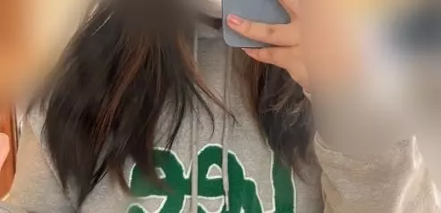 화면하고 색 똑같고 두께도 너무 얇지 않고 적당해서 좋았어요!