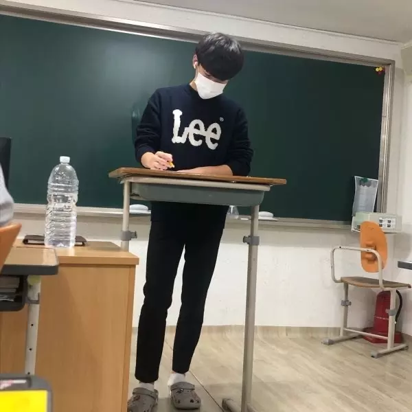 이거는 안이 거칠어서 목이 빨개졌는디 색깔이나 크기는 적당해요담에 하나 더 사야지