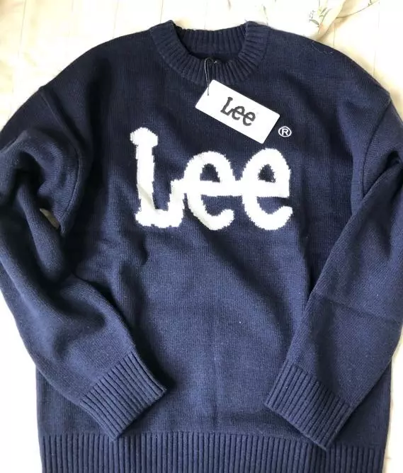 옷이 진짜 귀여워요 ㅠㅠ 이너티 입고 초겨울까지 끄덕 없을것 같아요 재질도 좋구 다 