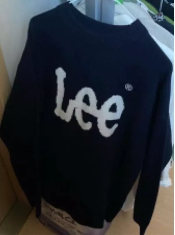 사이즈도 좋고 두께감도 괜찮았어요흰티입고 단독으로 입기 좋아요