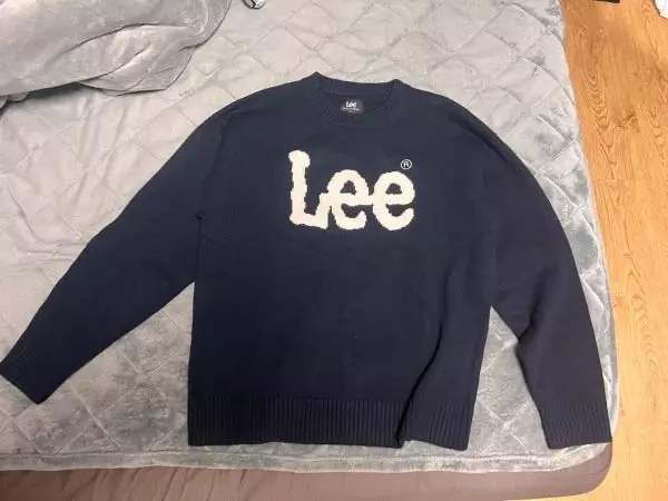 너무이쁘고 부드럽고 좋습니다오래입을 수 있을 것 같아요